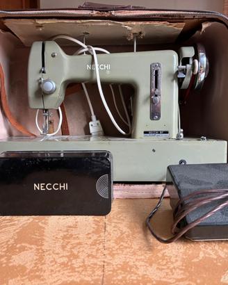 Macchina da cucito Necchi BF serie MIRA