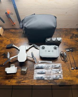 🚁 DJI Mini 2 SE Fly More Combo – Pari al nuovo🔥