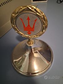 cimelio Logo Maserati metallo 
