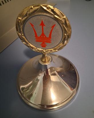 cimelio Logo Maserati metallo 