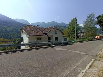 SUGGESTIVO PUNTO DI APPOGGIO IN VAL PESARINA!