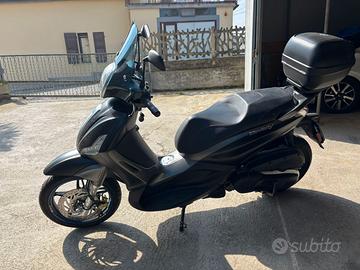 Piaggio Beverly 350 Sport Touring i.e.