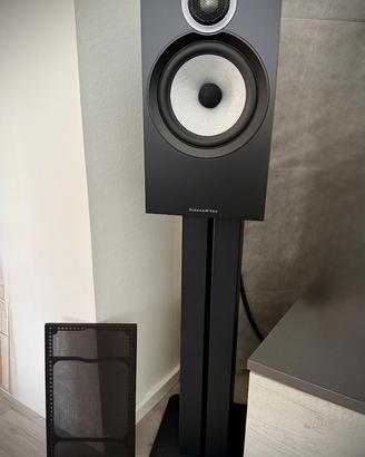 Diffusori Bowers & Wilkins 606 S3 con stativi