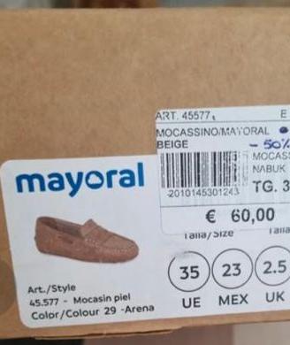 Vestito camicia di lino e scarpe di camoscio