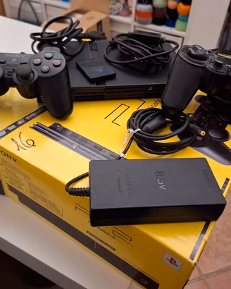 PlayStation 2 Slim Nera con scatola + accessori