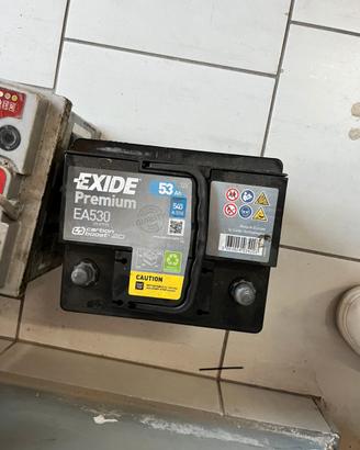 3 batterie per auto