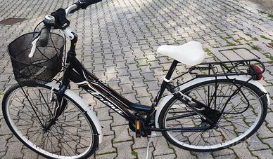 Bici da donna FRERA Mod. Touring trekking line