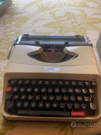 Macchina da scivere olivetti antares