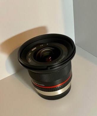 Samyang 12mm/2.0 manuale per FUJI