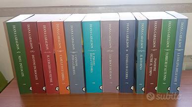 blocco libri di Diana Gabaldon.