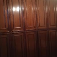 camera con armadio stagionale 6 ante in noce