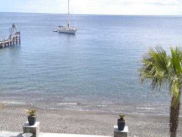 Casa fronte mare azzurra