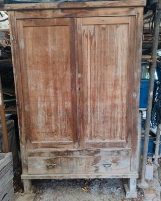 ARMADIO VECCHIO