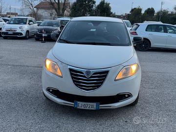 Lancia Ypsilon 1.3 MJT 75 CV Elle