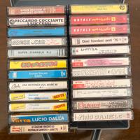 Porta cassette e musicassette varie