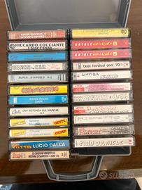 Porta cassette e musicassette varie