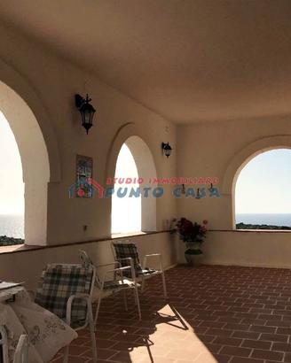 PANTELLERIA-Villa con 2 unità abitative vista mare