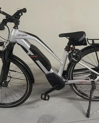 FANTIC E-BIKE MODELLO URBAN