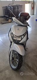 Beverly 250