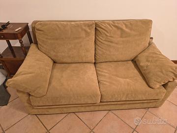 divano due posti pelle scamosciata 