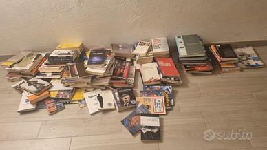 Lotto di oltre 100 libri usati