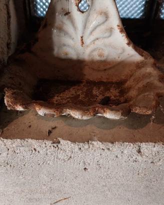 Vecchio Porta sapore/acqua santiera in metallo