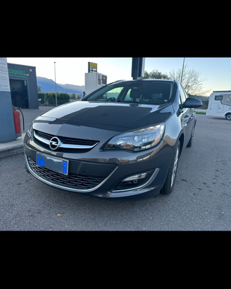 Opel astra sw 1.4 turbo GPL 140 cv sport tourer