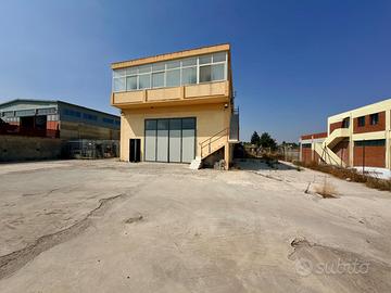 Capannone + nr. 2 Appartamenti in Rent to buy