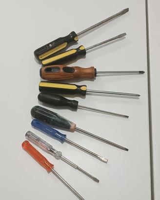 set di 9 cacciaviti 
