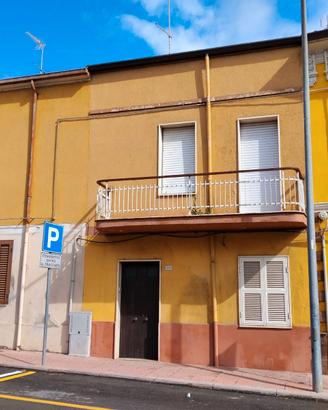 Ittiri. Piccolo bilocale su due livelli