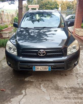 Toyota rav 4 2.2 d4d