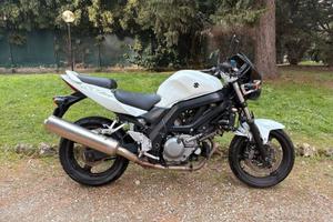 Suzuki SV 650 - naked