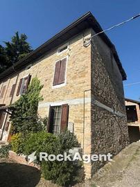 Rustico / Casale di 200 m² con 5 locali a Tizzano 
