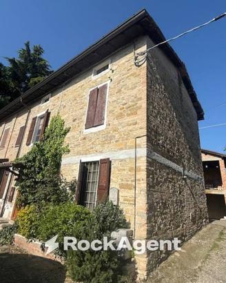 Rustico / Casale di 200 m² con 5 locali a Tizzano 