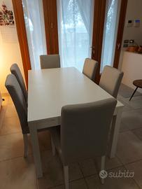 tavolo allungabile Ikea con 6 sedie imbottite