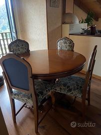 Tavolo rotondo in legno