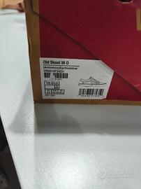 VANS..