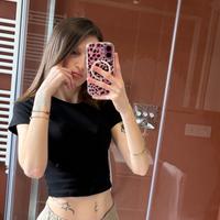 Donna delle pulizie/assistenza anziani