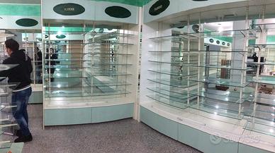 ARREDAMENTO PER PROFUMERIA E IGENICA