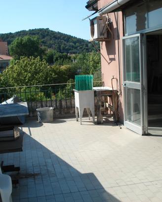 Appartamento ind.pendente pesaro centro mare