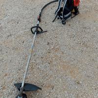 decespugliatore 4 t honda spaleggiato