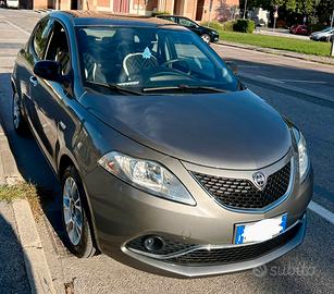 Lancia Ypsilon 1.2 - 49kW (OK neopatentati)