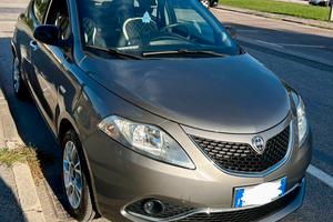 Lancia Ypsilon 1.2 - 49kW (OK neopatentati)