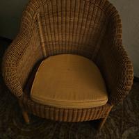 Poltroncina vimini più cuscini