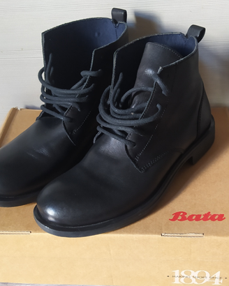 Anfibi stivali scarpe in pelle Bata n. 40 nuovi