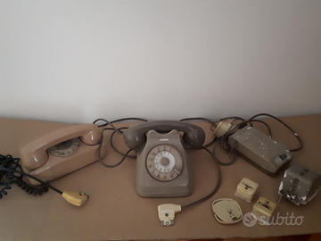 2 telefoni e apparecchi telefonici vintage