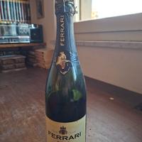Bottiglia vintage spumante Ferrari Brut