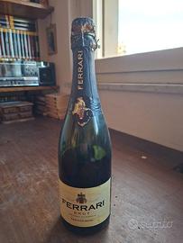 Bottiglia vintage spumante Ferrari Brut