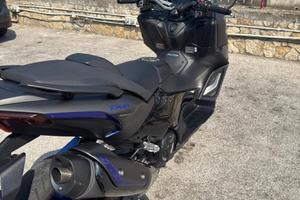 Yamaha T-Max 560