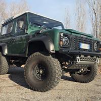 Land Rover Defender 90 Td5 | 115k km | Prep. COR4